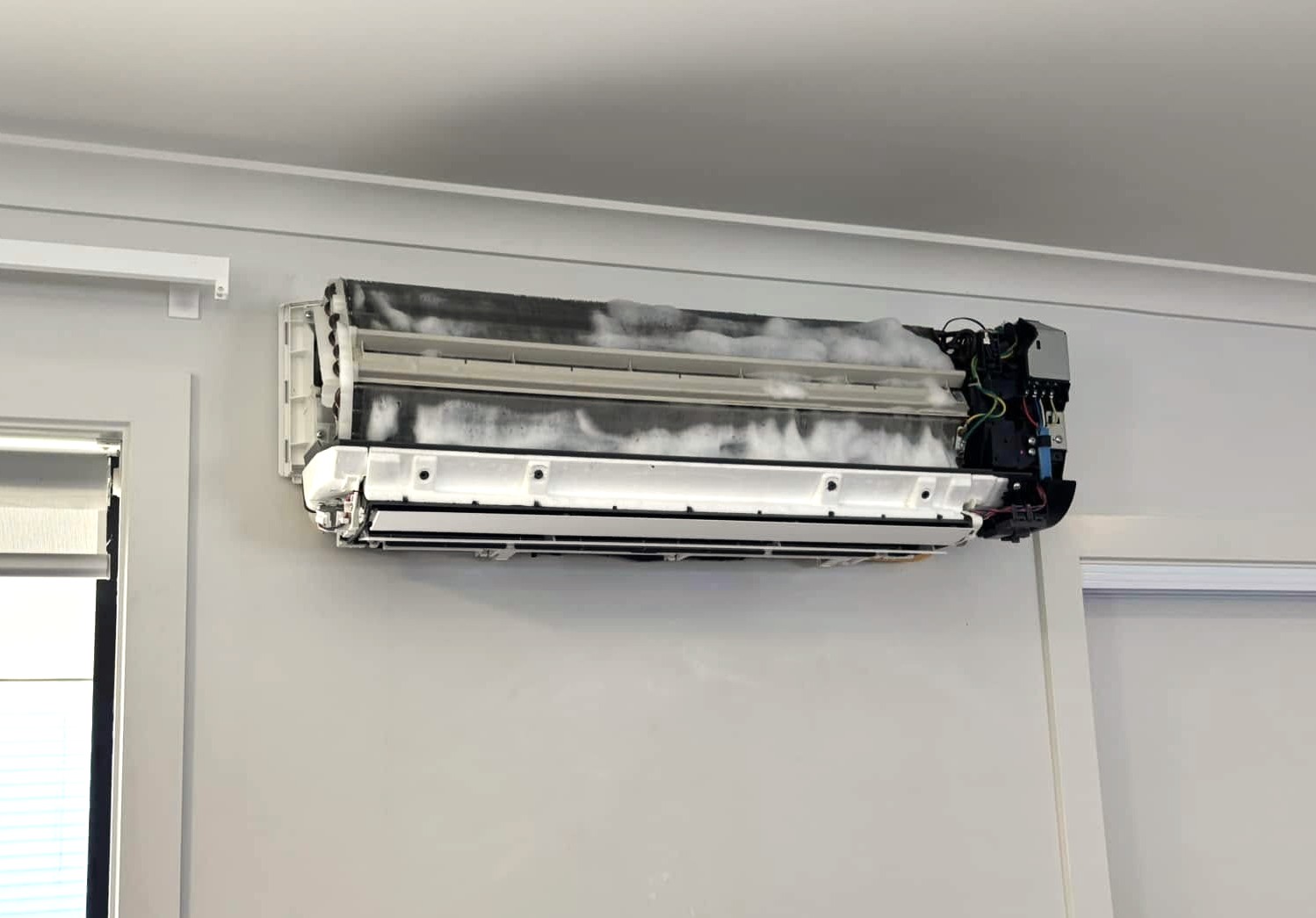 Heat pump coil foam cleaning
